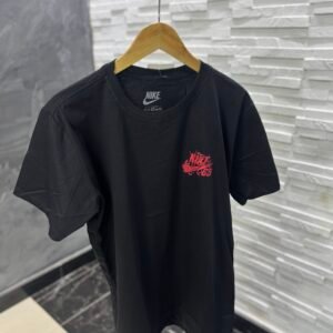 T-shirt Nike