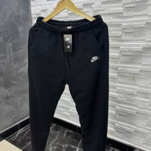 Calça moleton Nike
